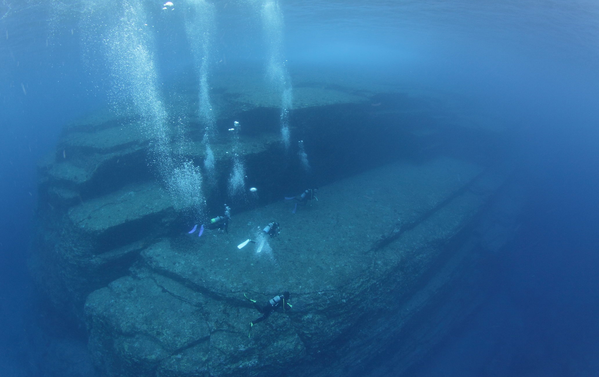 与那国岛海底地形