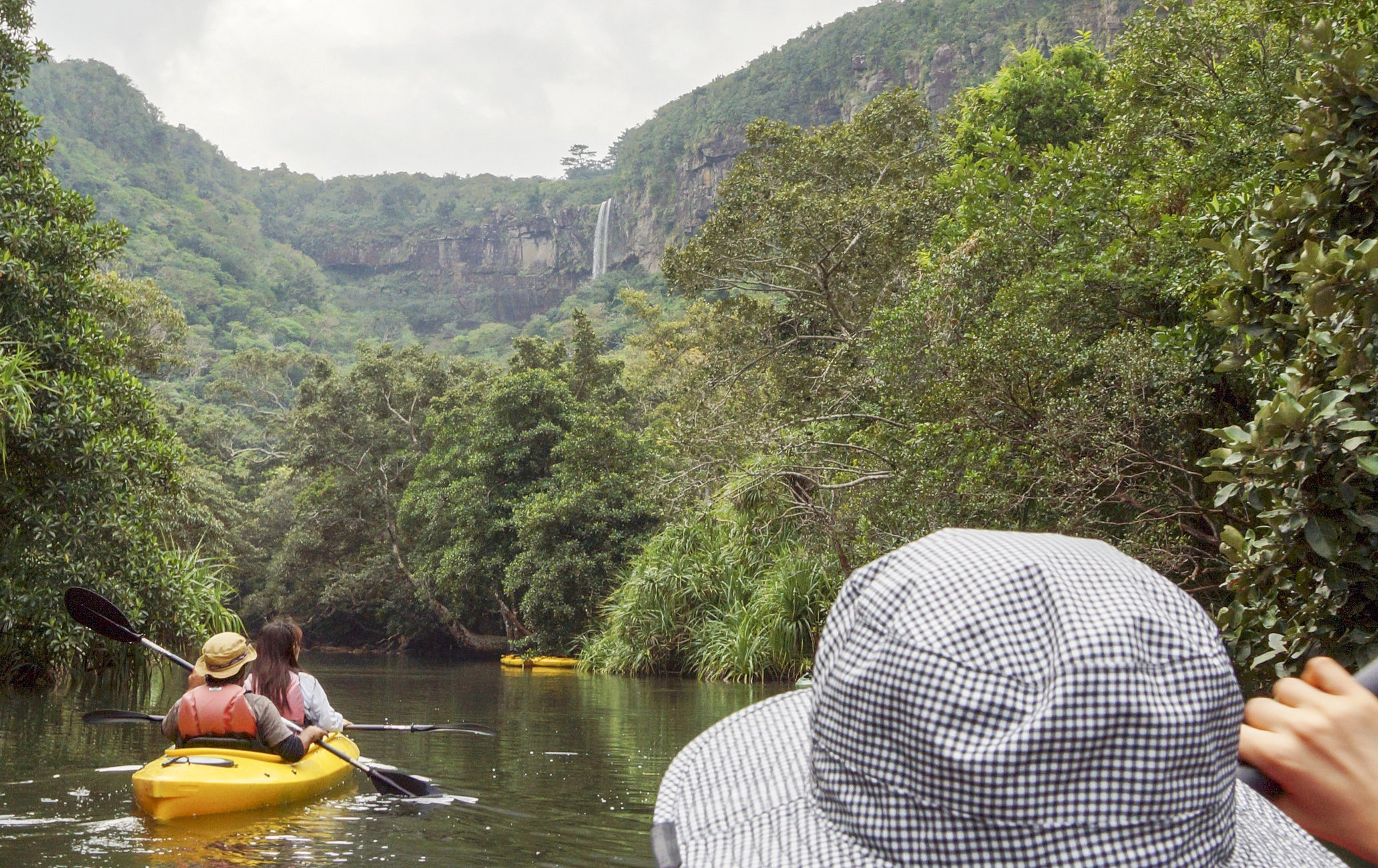 Pinaisara 瀑布划独木舟