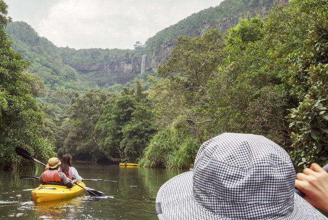Pinaisara 瀑布划独木舟
