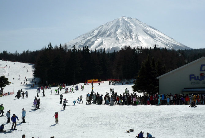 富士天神山滑雪度假村