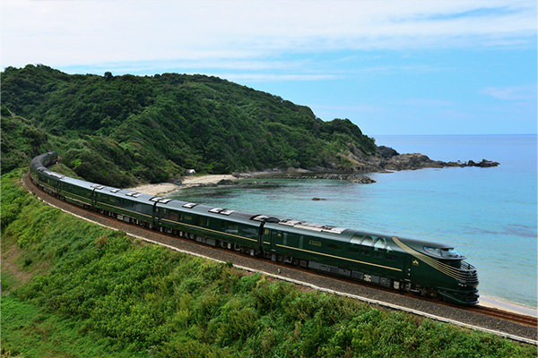 暮光特快瑞风号观光列车（JR 西日本）