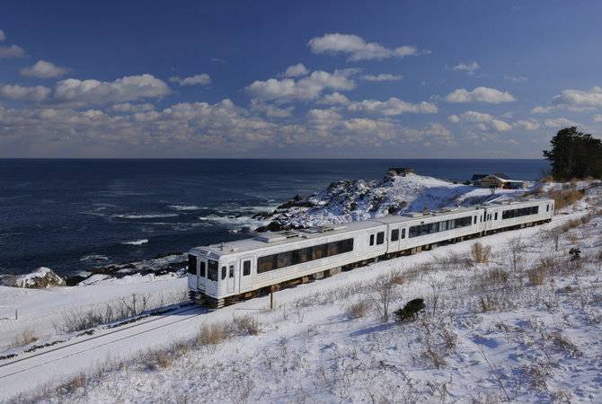 乘坐列车悠闲品味日本北方的文化、美景与佳肴