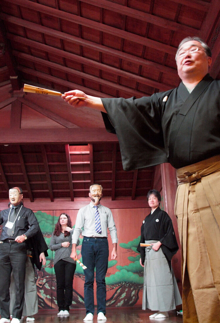 日本传统表演艺术鉴赏：亲身体验古韵盎然的传统文化　　　　　　　　　　　　　　　　　　　　　　　　　　　　深入舞台幕后，参加趣味体验活动，现场观看精彩演出