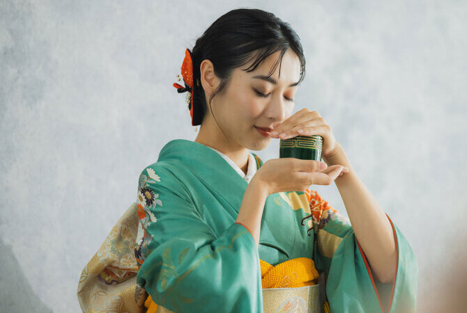 体验独特传统，感受日本文化　　　　　　　　　　　　　　　　　　　　　　　　　　　　探索日本“香道”，尝试手工和纸制作